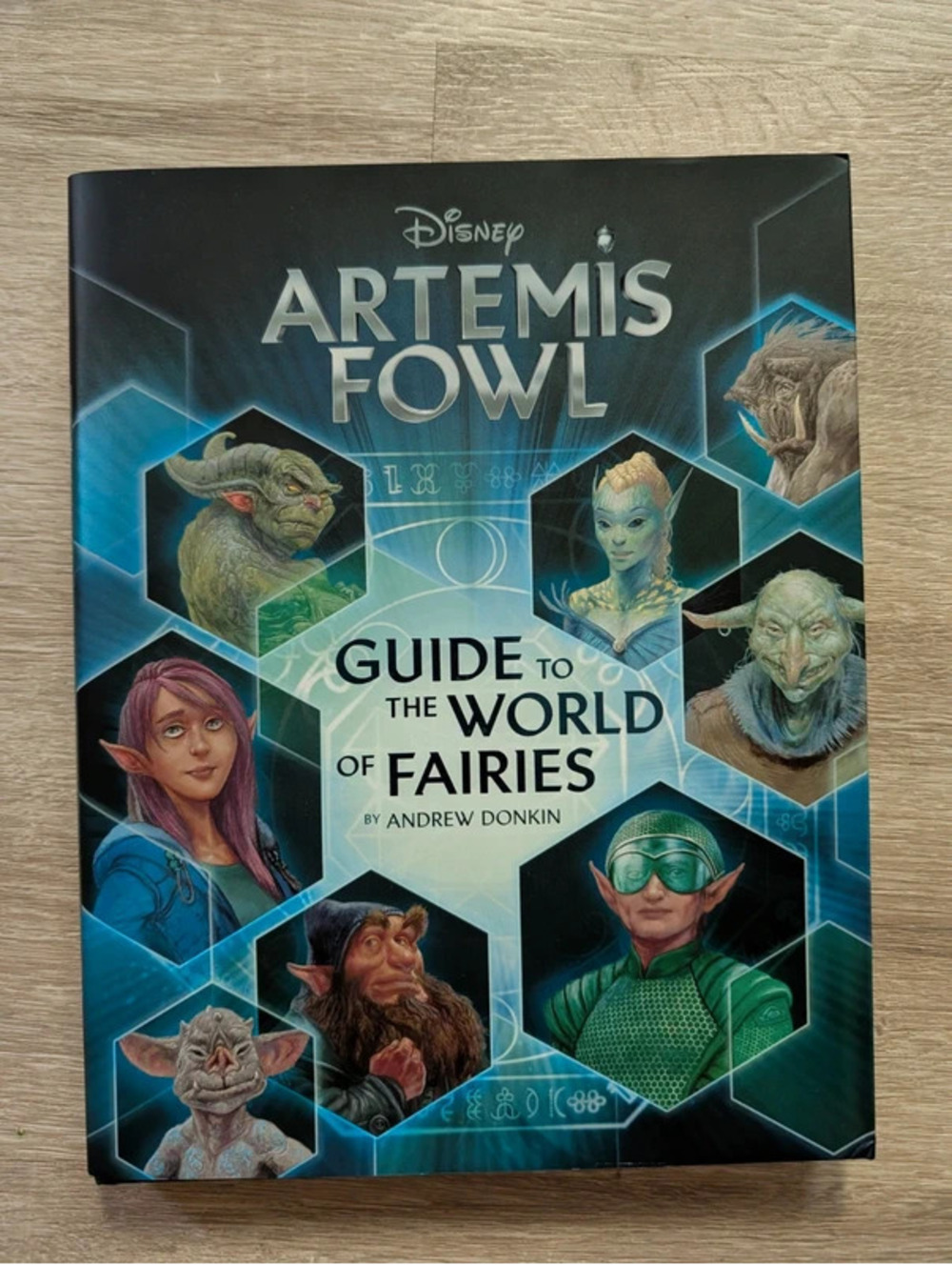 Disney Artemis Fowl Guide to the World of Fairies
